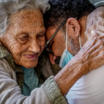 Governo inicia projeto-piloto de cuidado domiciliar para pessoas idosas