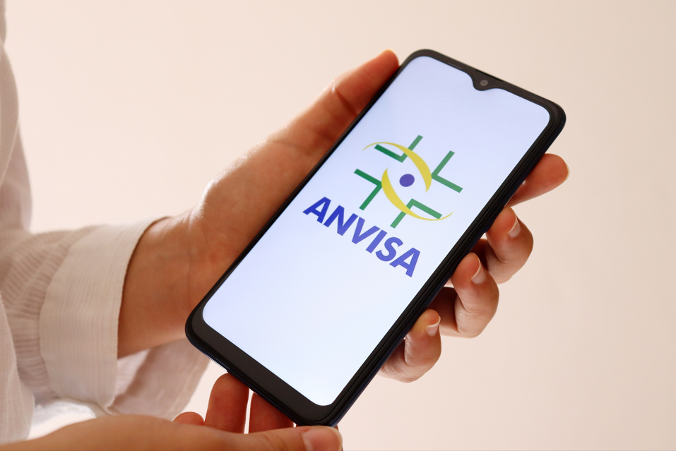Anvisa adverte cidadãos e empresas sobre golpes em nome da Agência