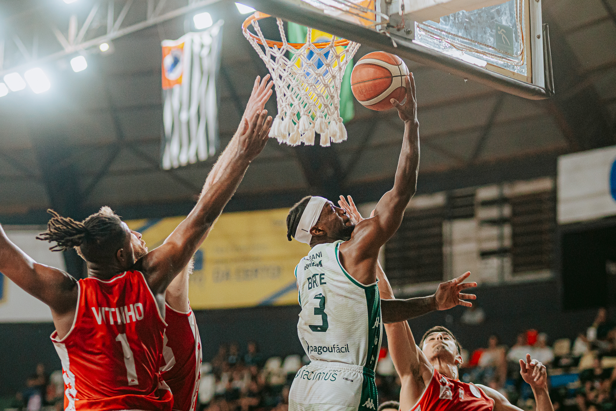 Bauru Basket vence o Paulistano em partida válida pelo jogo 3 nas oitavas de final do NBB Caixa