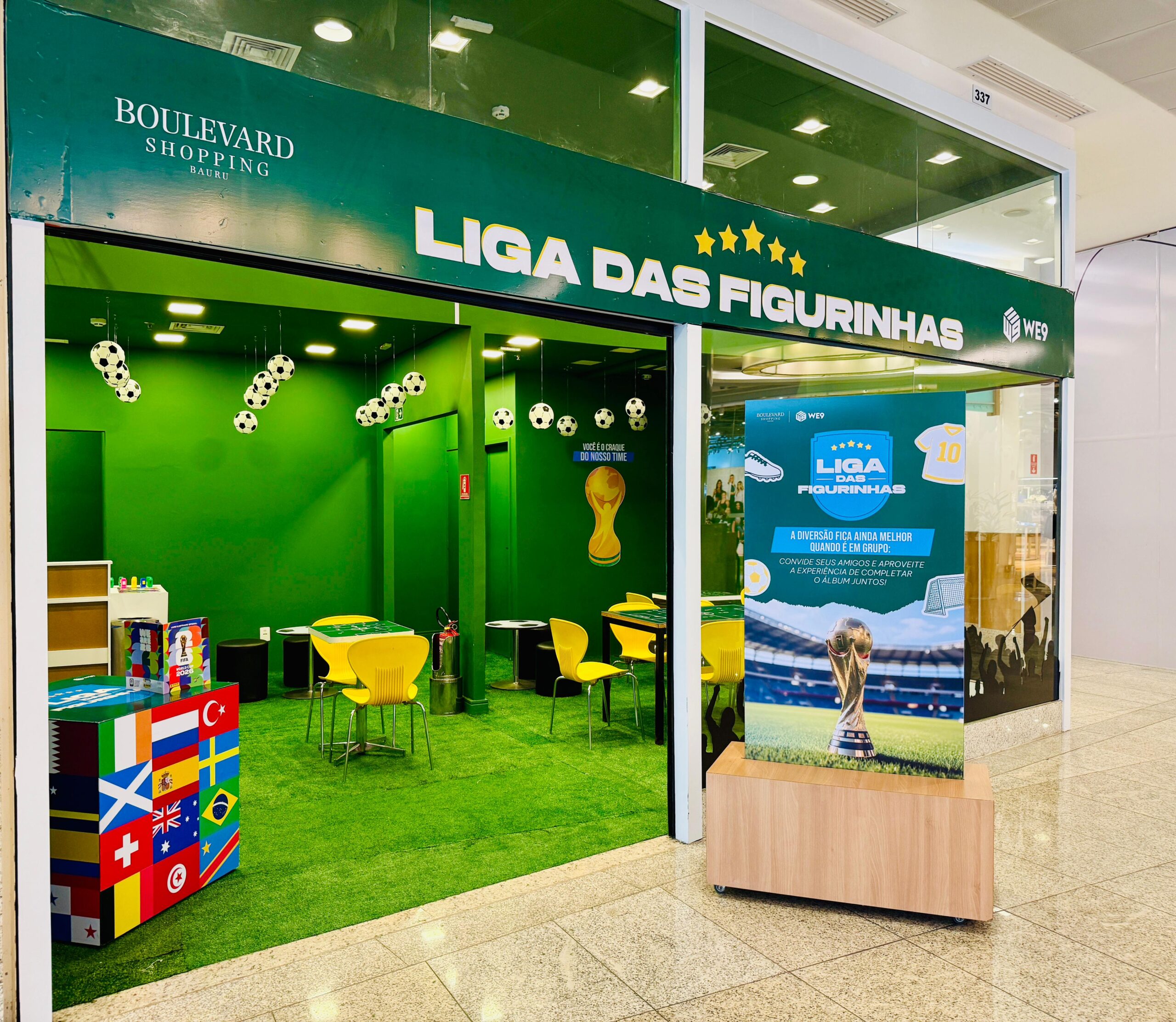 Boulevard Shopping lança espaço temático para colecionadores de figurinhas da Copa do Mundo