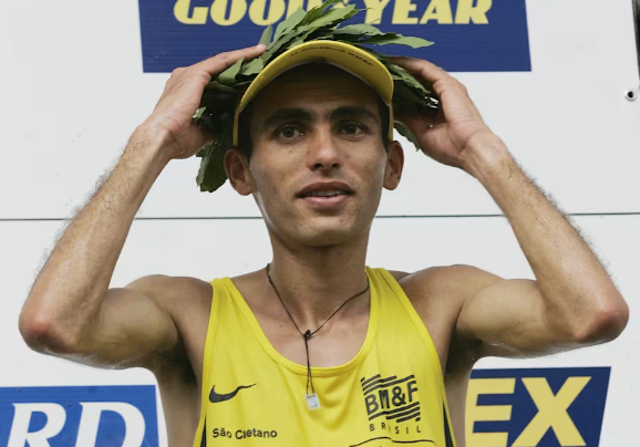 Marilson dos Santos, tricampeão da corrida São Silvestre, dará a largada na 34ª Volta USP de Bauru neste domingo