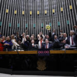 Câmara aprova PEC que acaba com a escala 6×1 e reduz jornada para 40 horas semanais