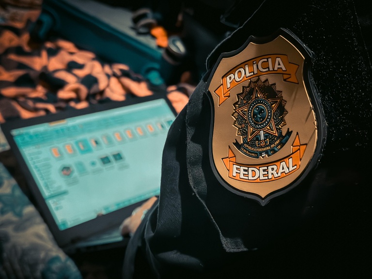 Operação da Polícia Federal foca no combate ao abuso sexual infantojuvenil digital em 10 estados