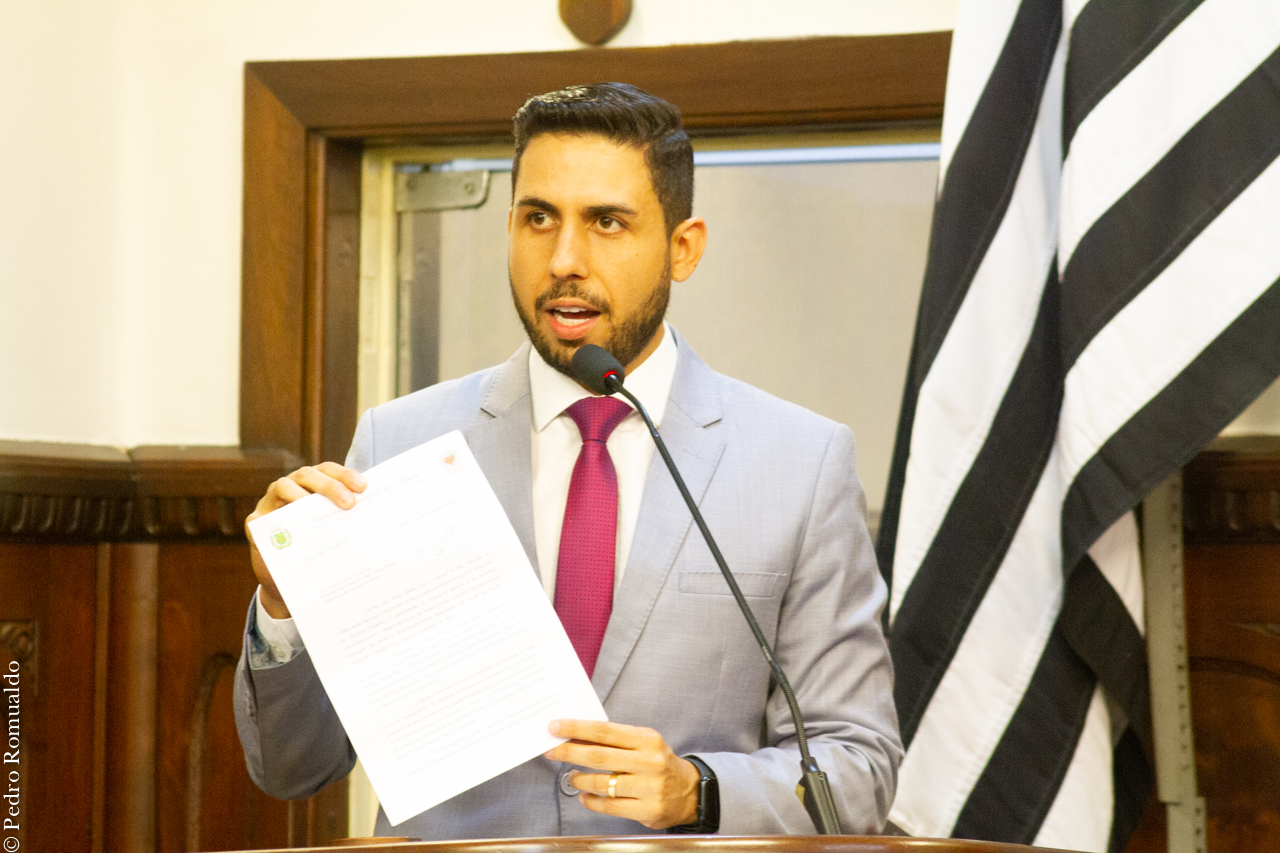 Vereador Junior Rodrigues (PSD) inicia abaixo-assinado contra a expansão da Área Azul em Bauru
