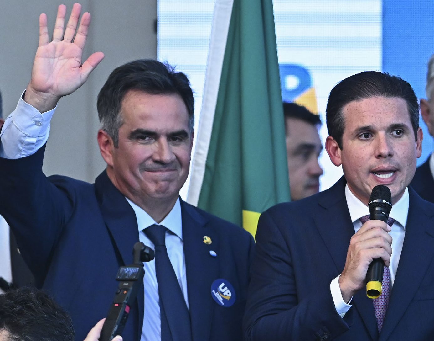 Hugo Motta e Ciro Nogueira tiveram diárias em hotel bancadas por Daniel Vorcaro, de acordo com relatório da PF