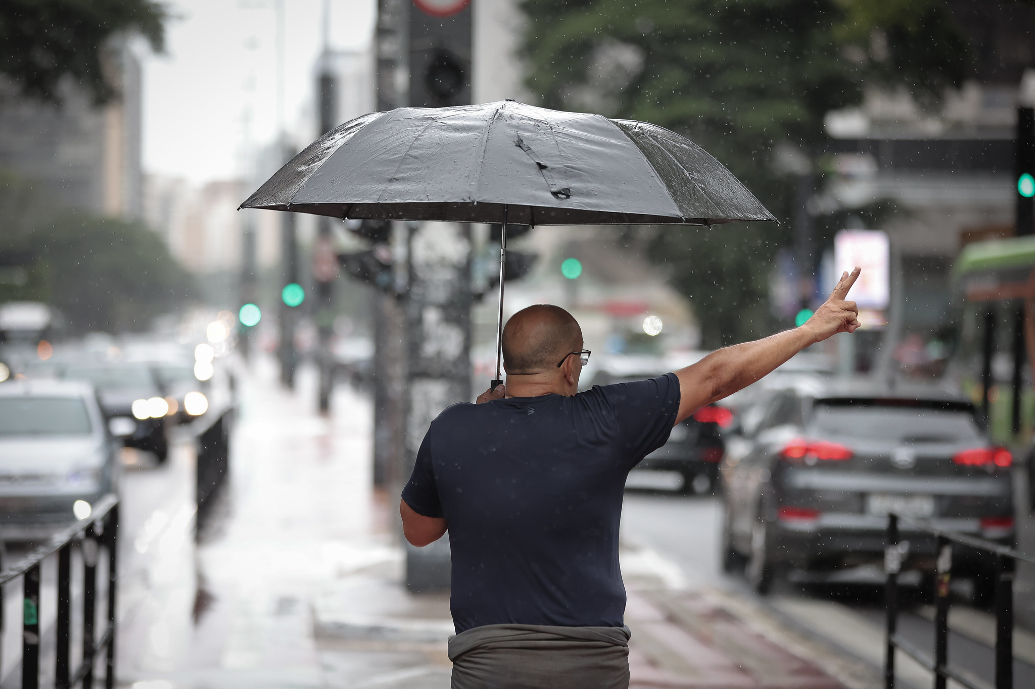 Interior de SP mantém estabilidade com tempo firme, apesar do alerta de chuva nas faixas sul e leste do Estado