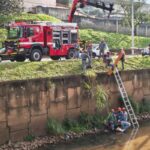 Pedestre cai no Rio Bauru e é resgatado pelo Corpo de Bombeiros
