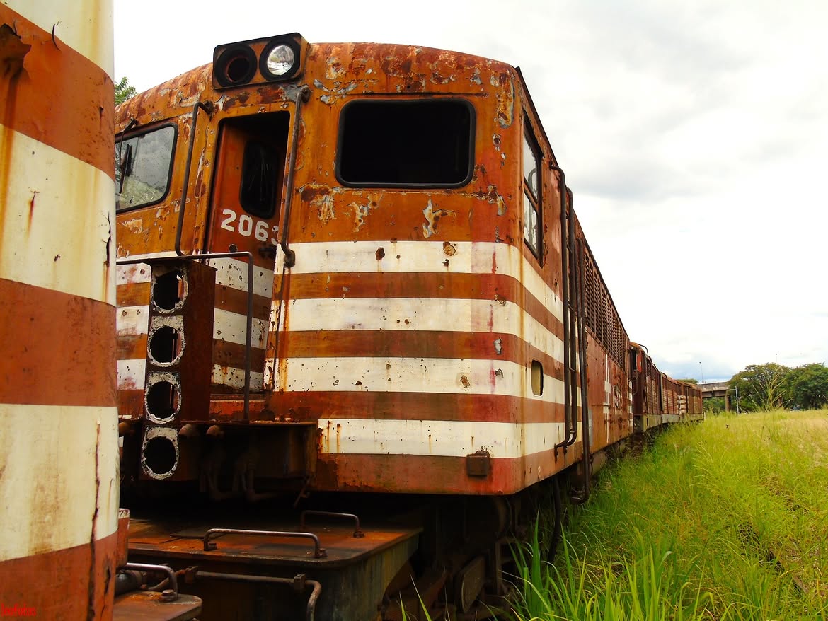 Remoção de vagões abandonados na ferrovia de Bauru está prevista para iniciar em setembro