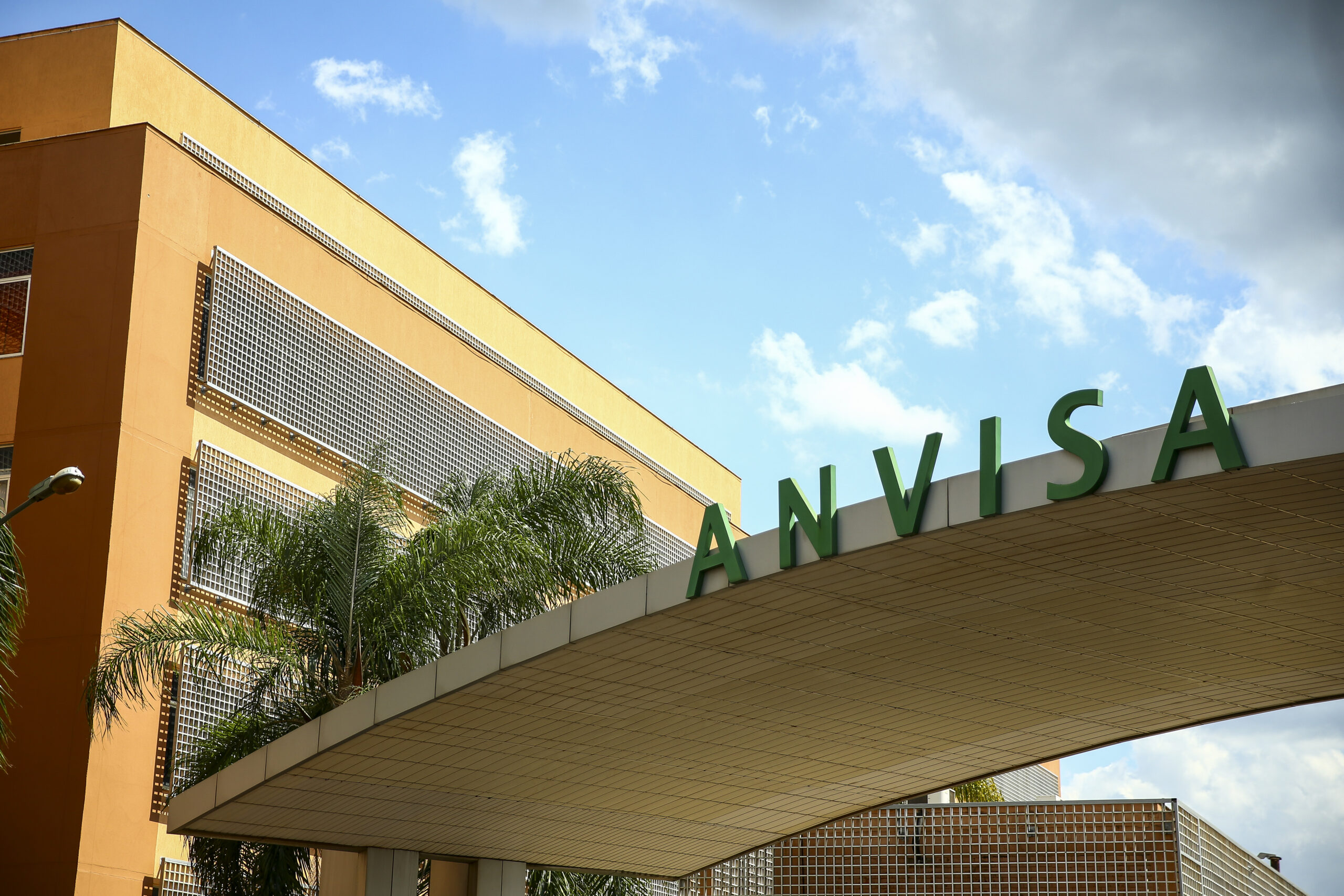 Anvisa suspende temporariamente a fabricação de produtos de limpeza na fábrica da Unilever em Vinhedo (SP)