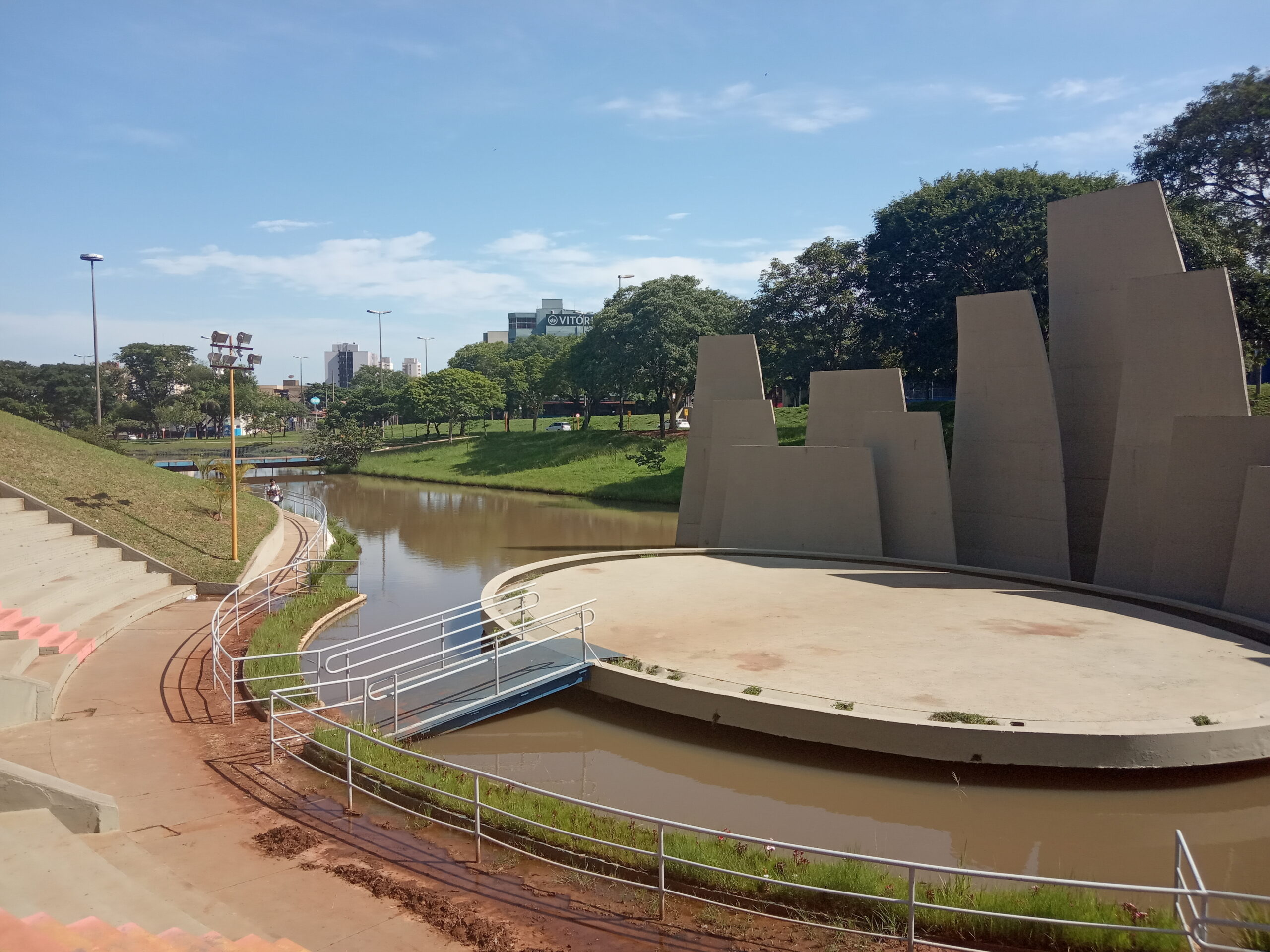 Vitória Rock terá shows de bandas regionais e encerramento com Cachorro Grande neste domingo