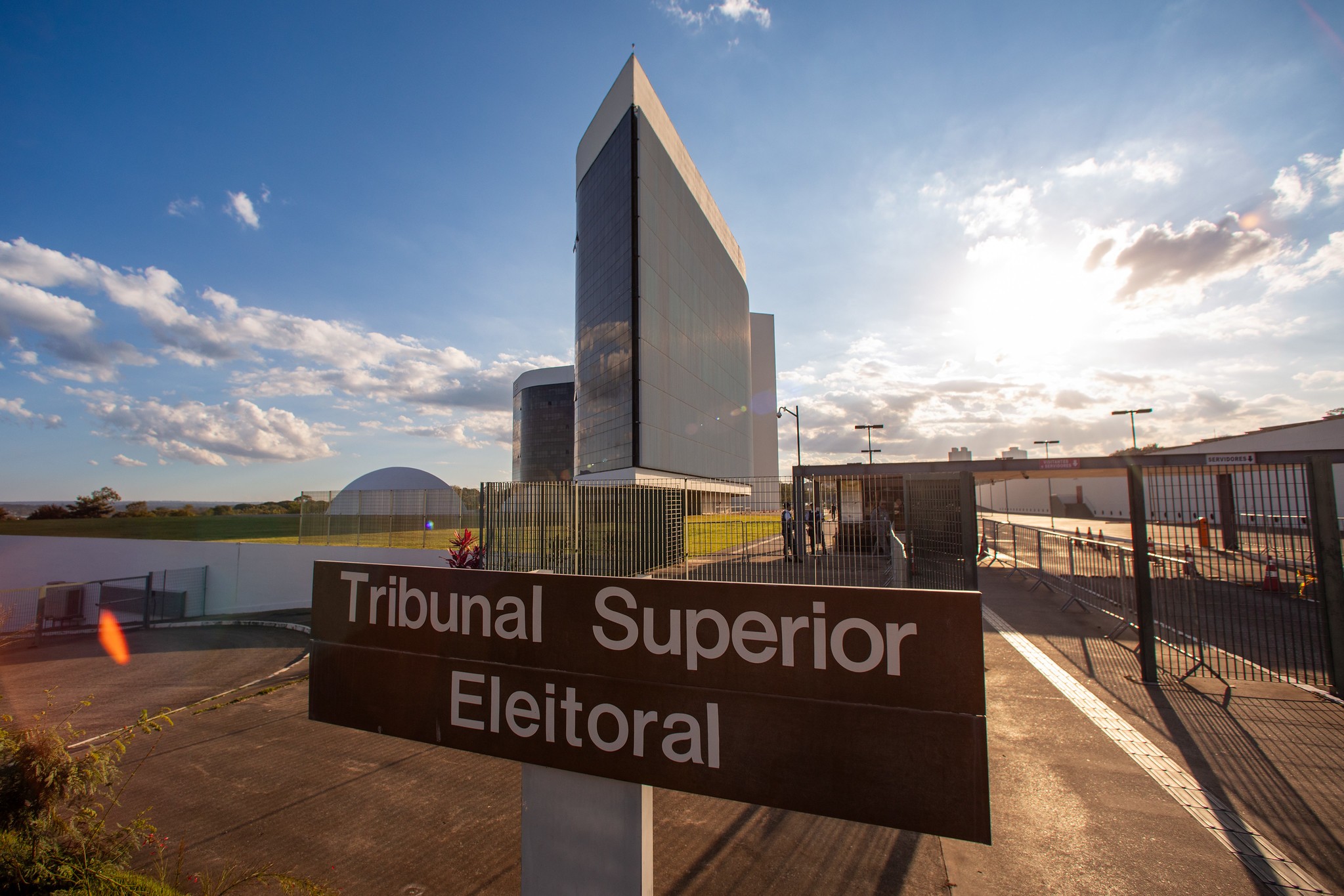 TSE fixa prazo de 24 horas para Meta prestar esclarecimentos sobre igualdade em campanhas